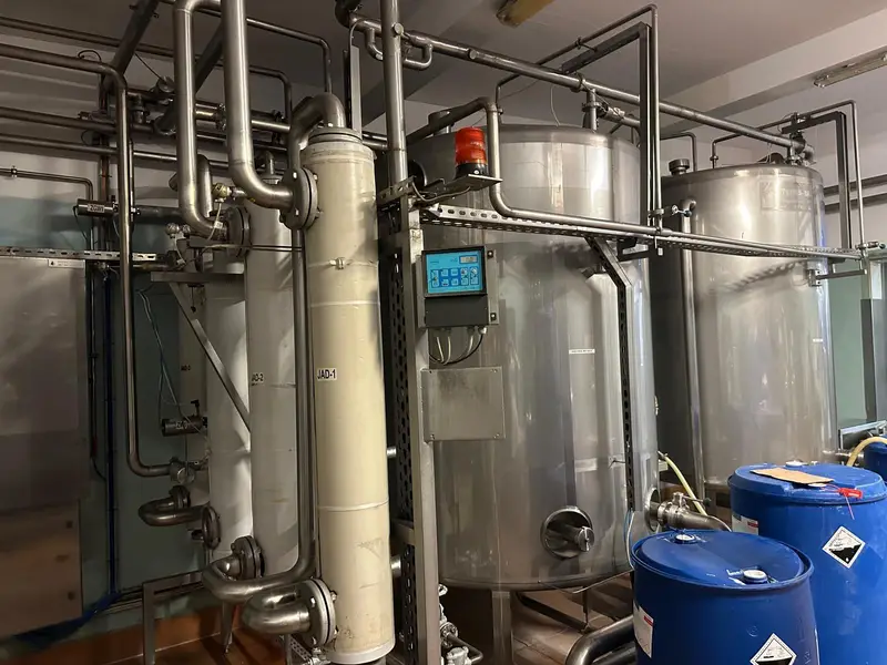 Photo #9 of Used PET Krones complete bottling line CSD Sparkling water 16000 bph 1.5 L