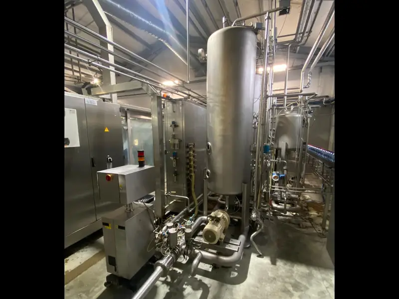 Photo #10 of Used PET Krones complete bottling line CSD Sparkling water 16000 bph 1.5 L