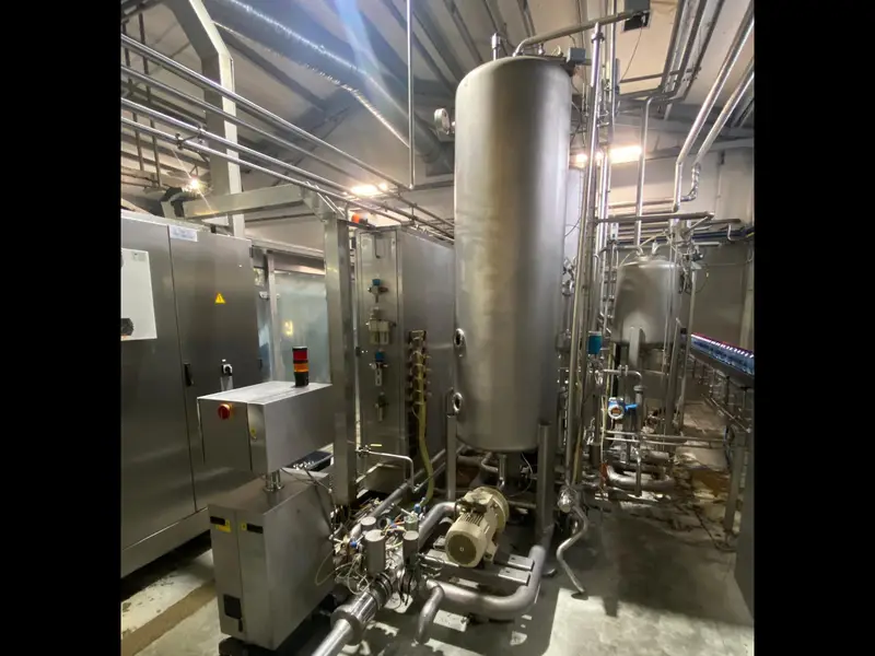 Photo #17 of Used PET Krones complete bottling line CSD Sparkling water 16000 bph 1.5 L