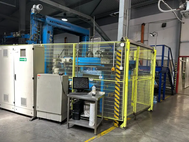 Photo #23 of Used PET Krones complete bottling line CSD Sparkling water 16000 bph 1.5 L