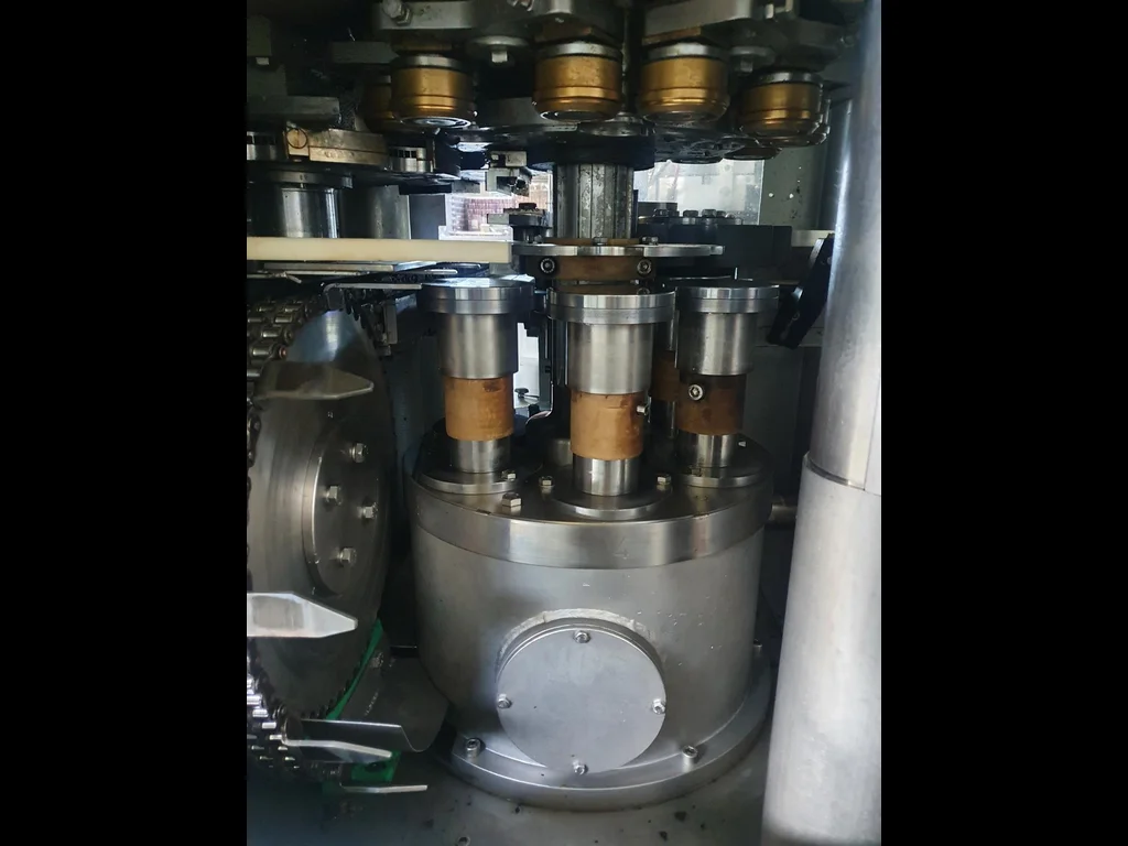 Photo #16 of Used complete CSD can bottling line – 14,000 cans/hour