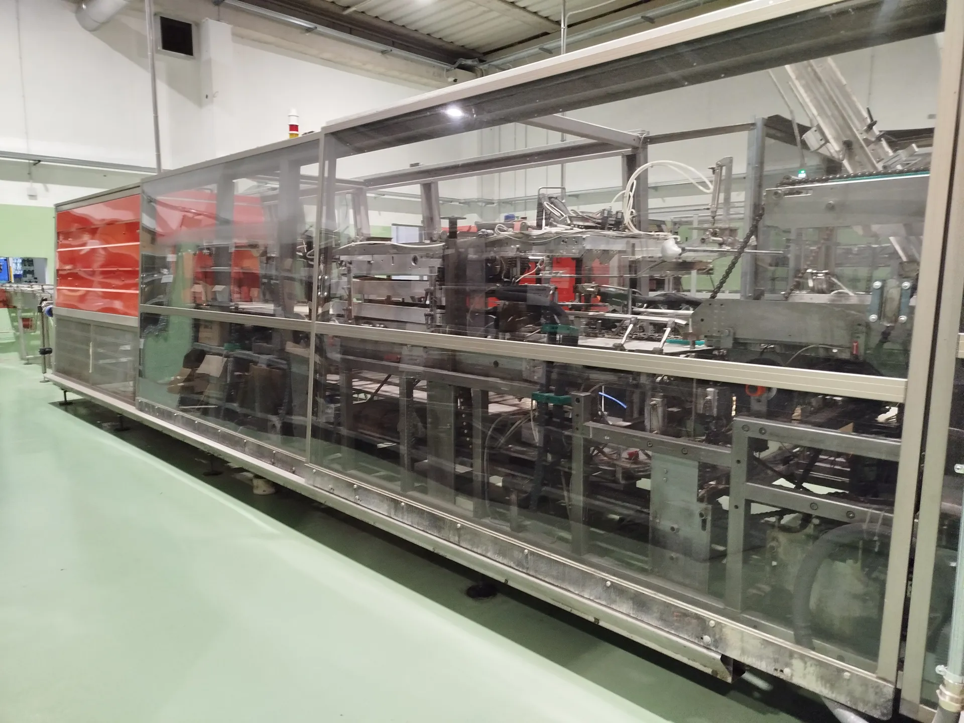 Photo #2 of Used shrink wrapper Atlanta with tray 1500 bundles/hour