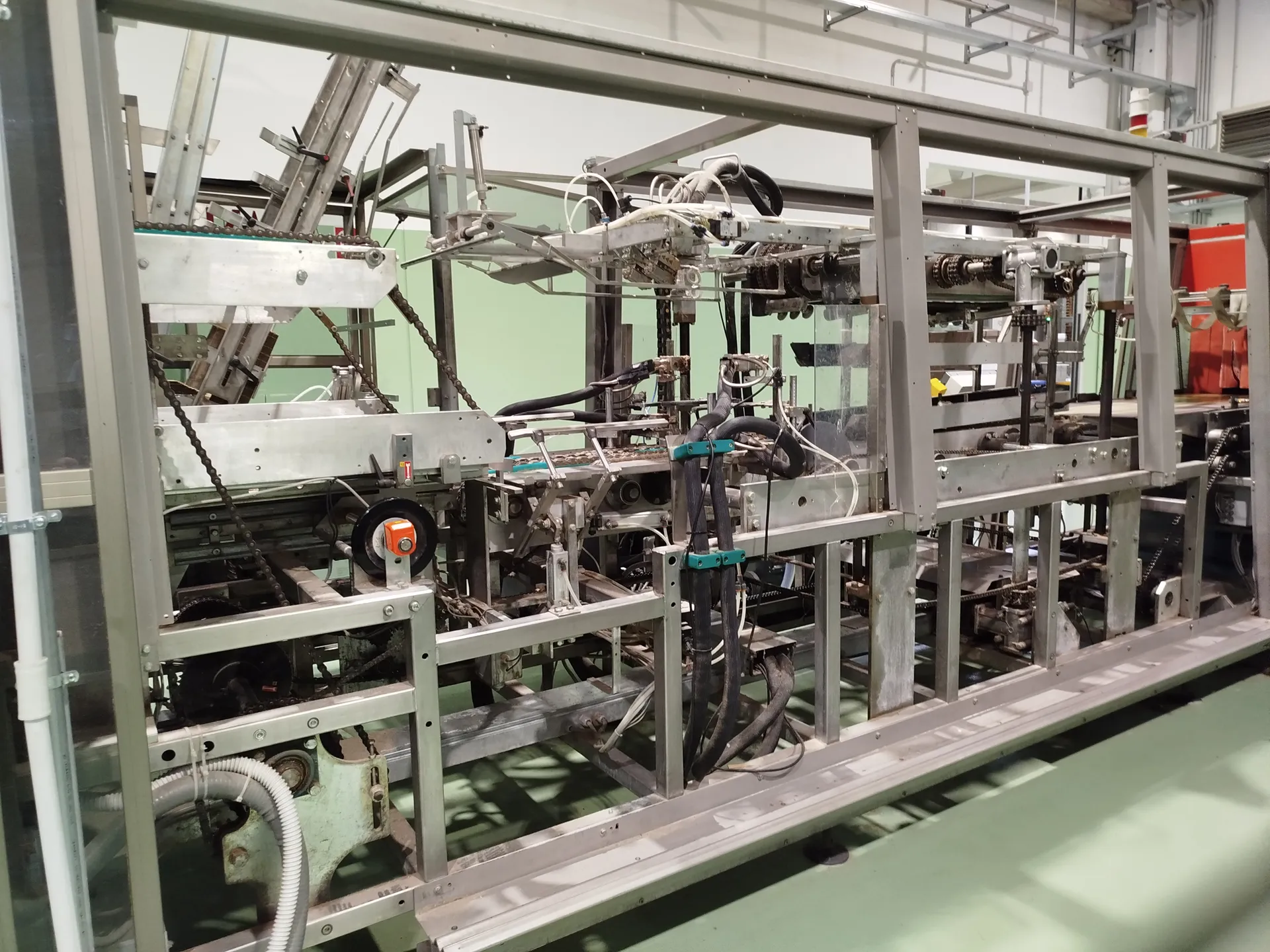 Photo #3 of Used shrink wrapper Atlanta with tray 1500 bundles/hour