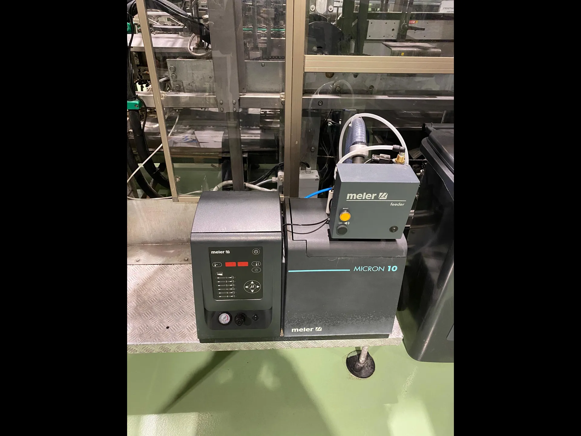 Photo #4 of Used shrink wrapper Atlanta with tray 90 degree 1500 bundles/hour