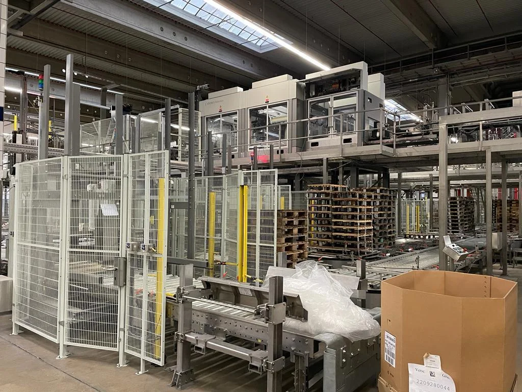 Photo #1 of Used complete filling Krones CSD PET line – 22.000 bph