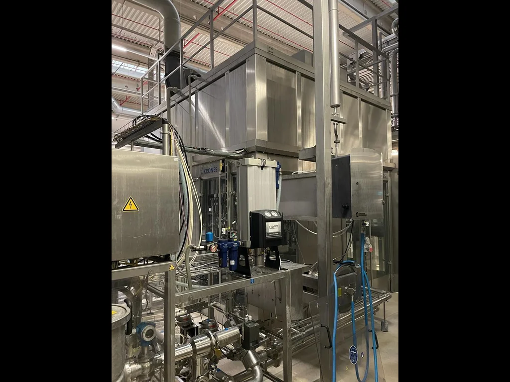 Photo #42 of Used complete filling Krones CSD PET line – 22.000 bph