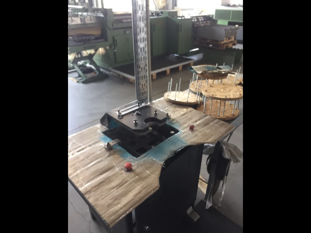 Photo #14 of Used tin container production line up to 1200 tins/hour