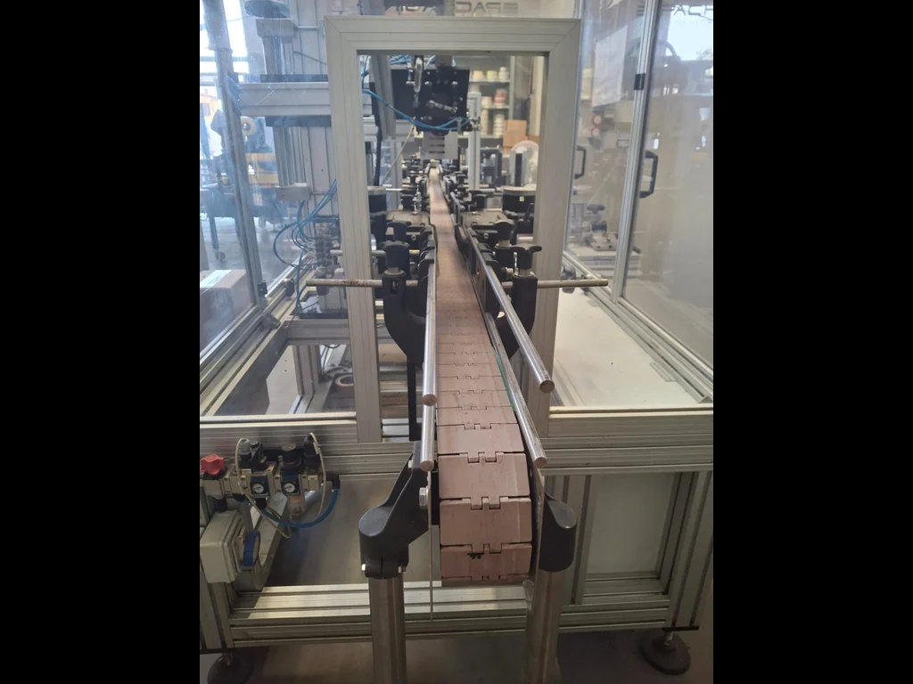 Photo #3 of Used labeling machine with capsuler – 2000 bph