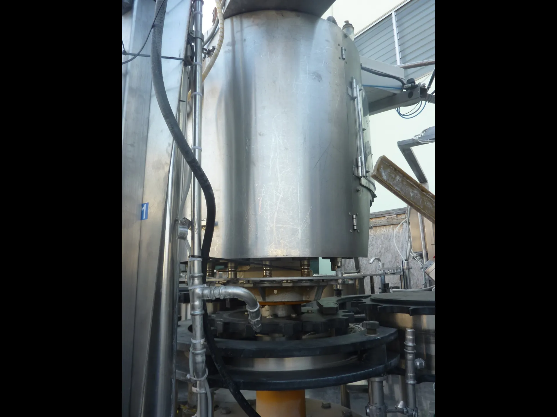 Photo #2 of Used overhauled filling triblock Sarcmi – Simonazzi Bluestar 24000 bph