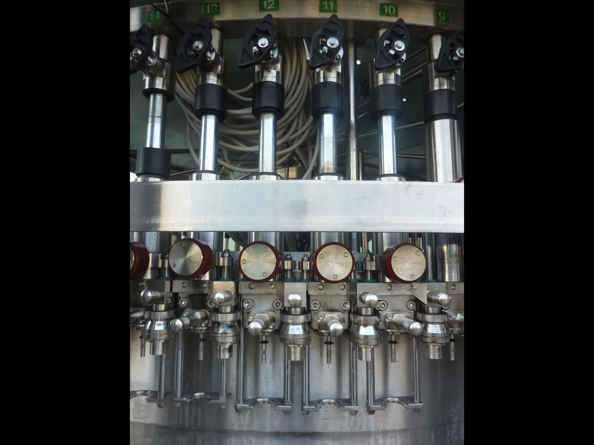 Photo #4 of Used overhauled filling triblock Sarcmi – Simonazzi Bluestar 24000 bph