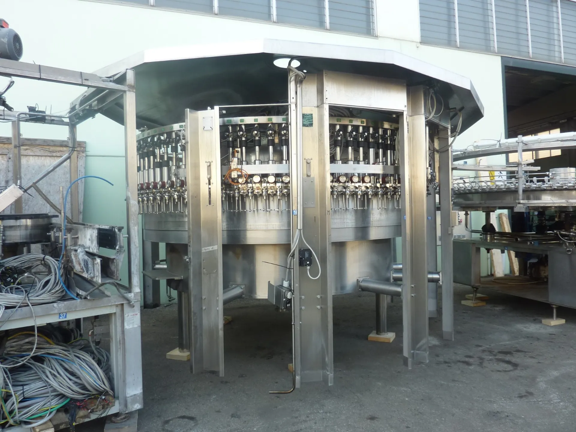 Photo #16 of Used overhauled filling triblock Sarcmi – Simonazzi Bluestar 24000 bph