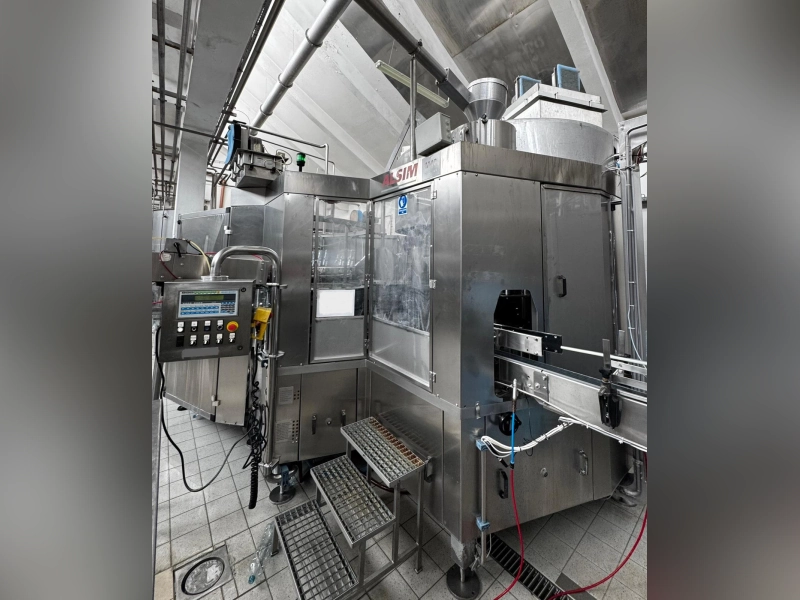 Photo #11 of Used complete water bottling line for PET bottles year 2010 – 16,000BPH