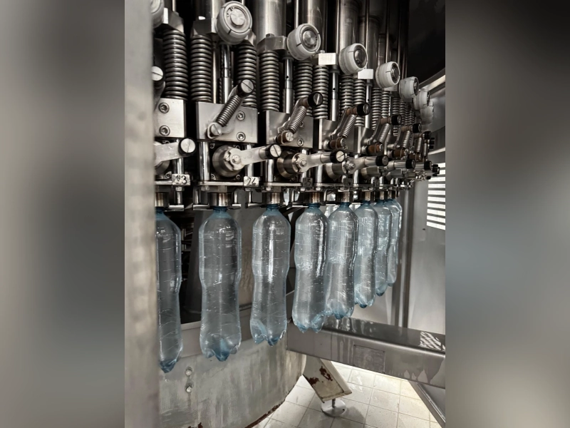 Photo #24 of Used complete water bottling line for PET bottles year 2010 – 16,000BPH