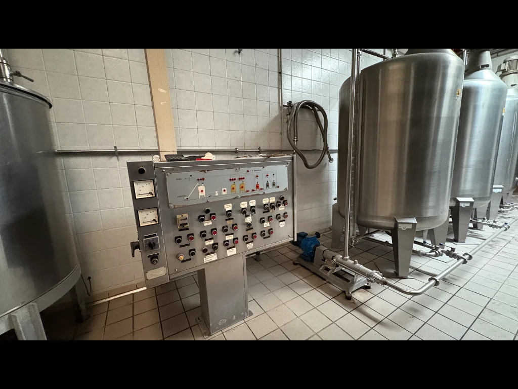 Photo #3 of Used syrup room with pasteurizer Alfa Laval
